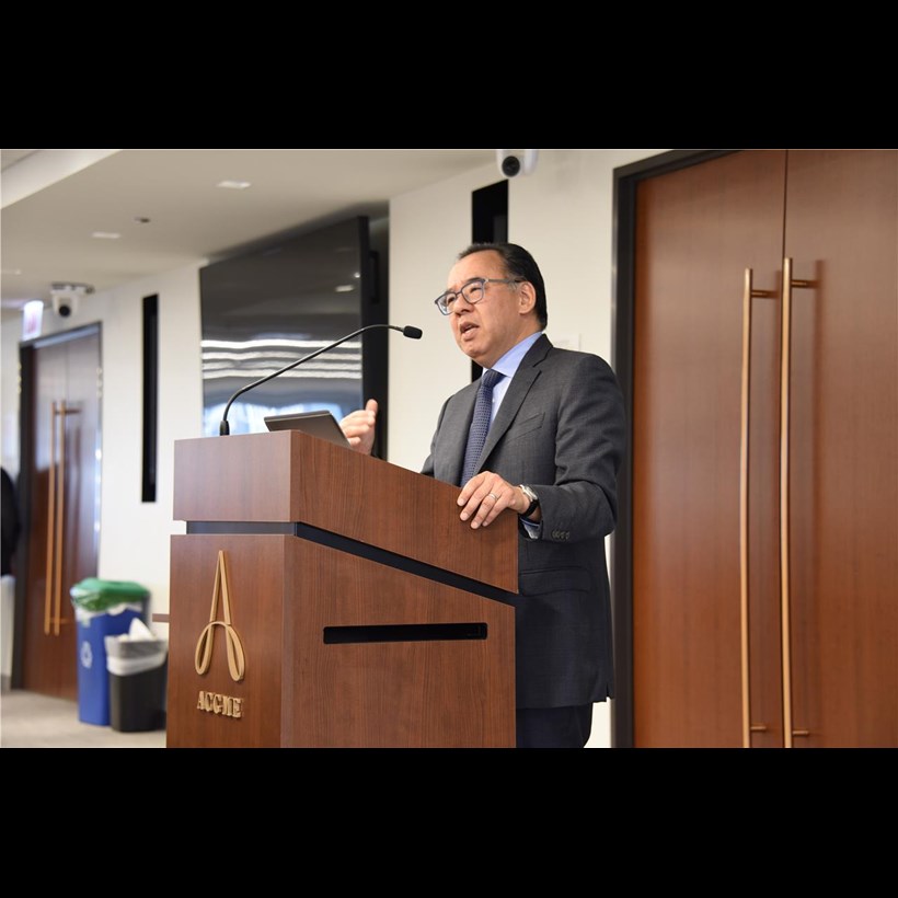 Dr. Arno K. Kumagai presents as part of the Baldwin Seminar Series on June 26, 2019