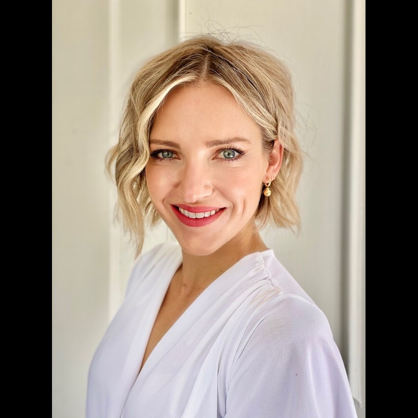 2021 David C. Leach Awardee Amanda Lezanski-Gujda, DO is the head of teledermatology at Walter Reed National Military Medical Center.
